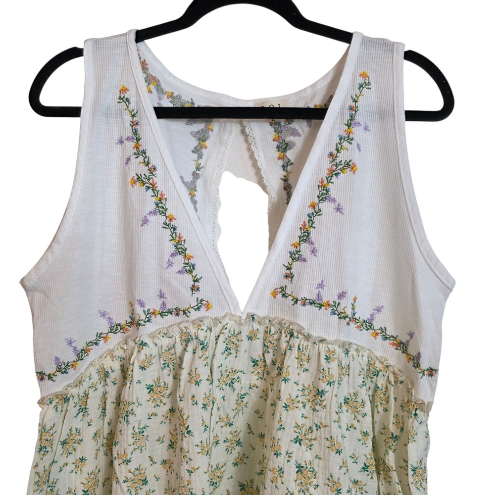 POL Floral Embroidered Sleeveless Top White Peasant Boho Festival Summer in L - Picture 3 of 13